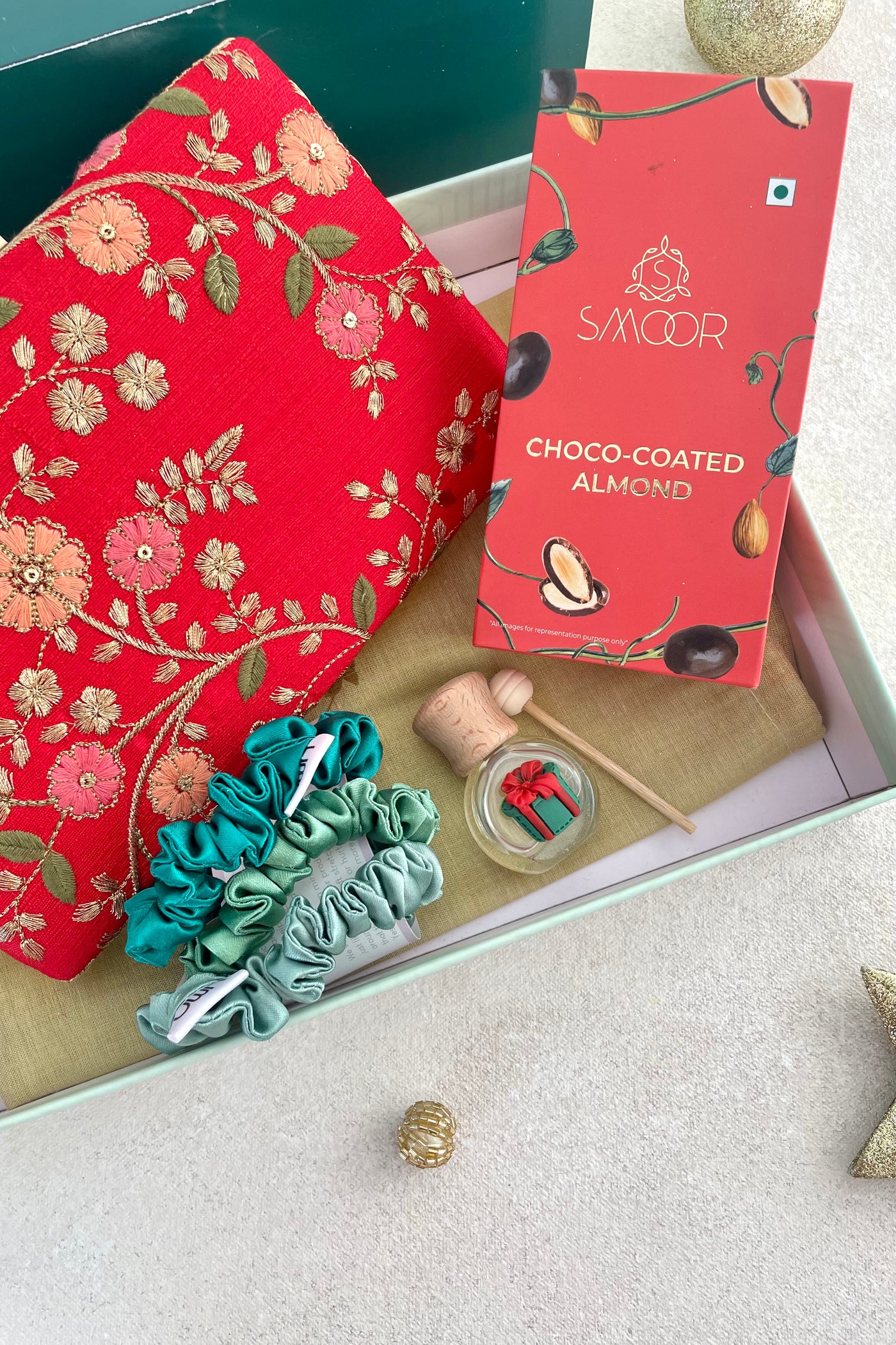 Christmas Hamper - Floral Creeper Red Clutch - Scented & Accessory Box
