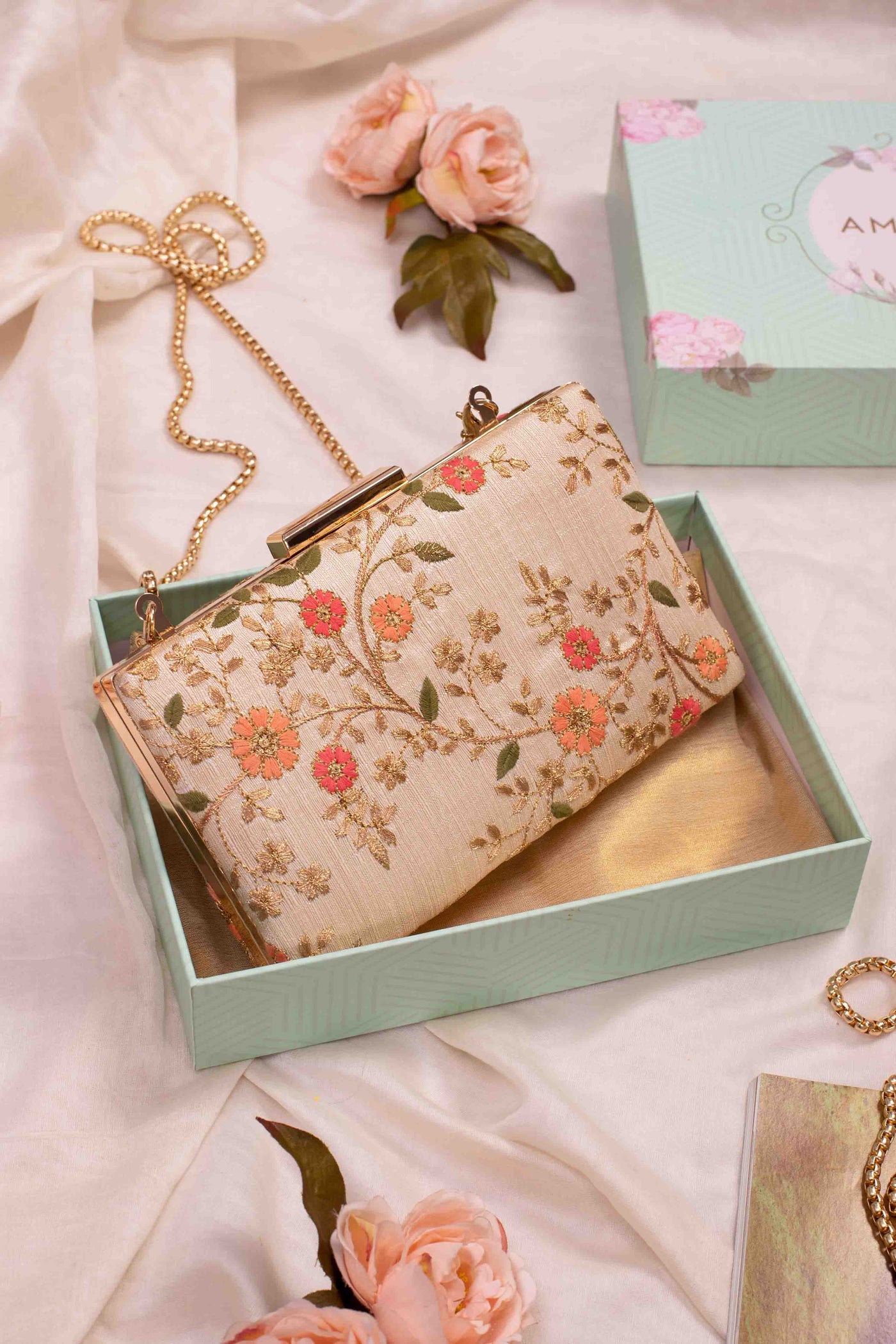 Floral Creeper Box Clutch Wedding Favors - Pastel Set of 10