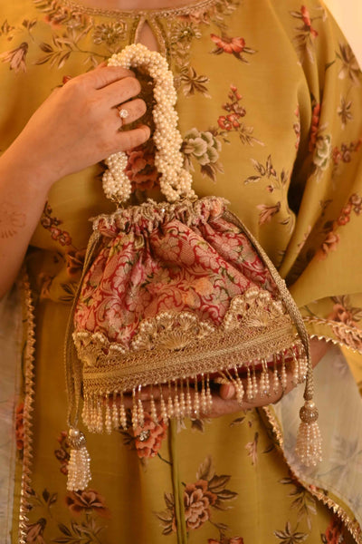 Your bridal trousseau needs these five AMYRA Bags