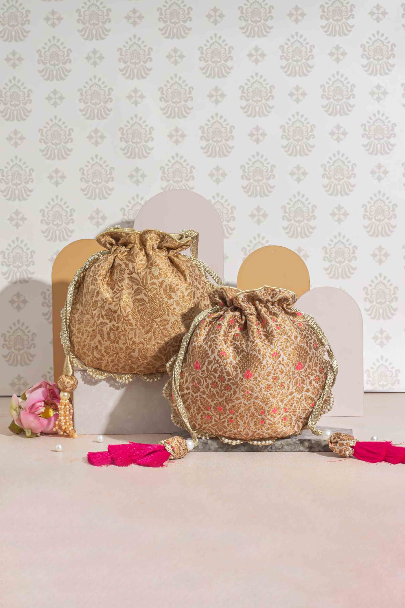 Kashi Pure Banarasi Silk Potli - Cream & Pink