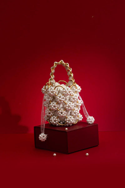 Leila Pearl Gold ring  Bucket bag