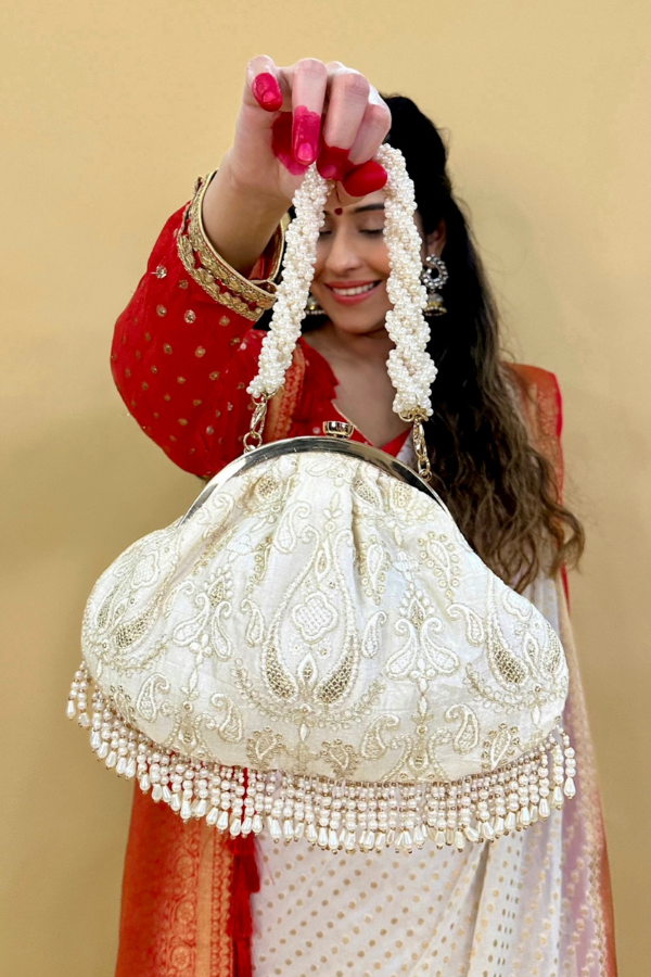 Chaand Vintage Purse