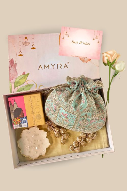 AMYRA Gift hamper - Amer turquoise potli - Aroma & Urli box