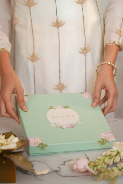 Tara Set of 10 wedding favours