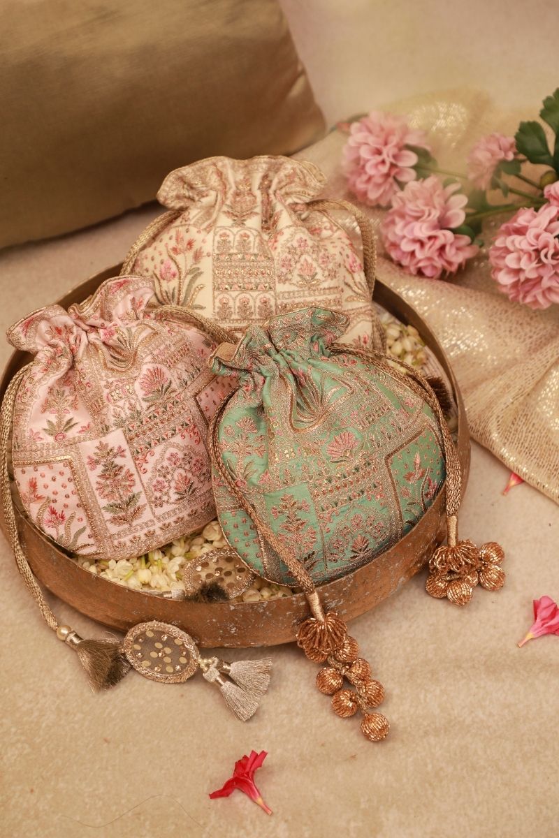 Amer Set of 10 Wedding Favor Potlis