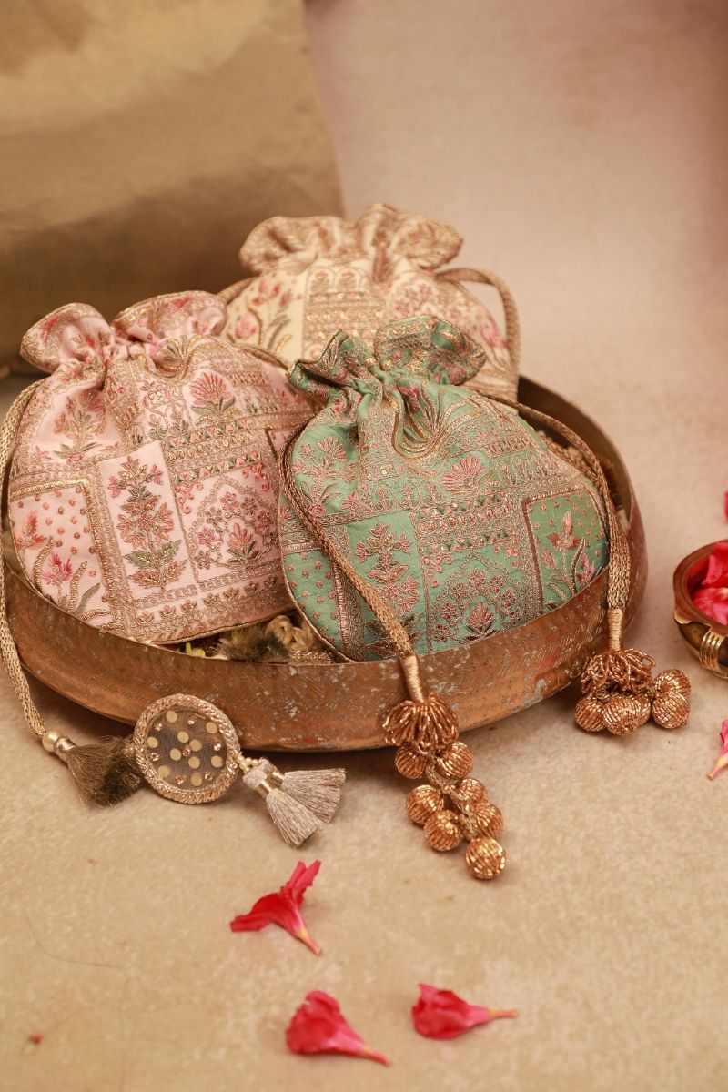 Amer Set of 10 Wedding Favor Potlis