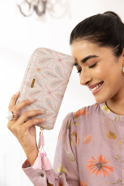 Nyraa Embroidered Wallet - off-white