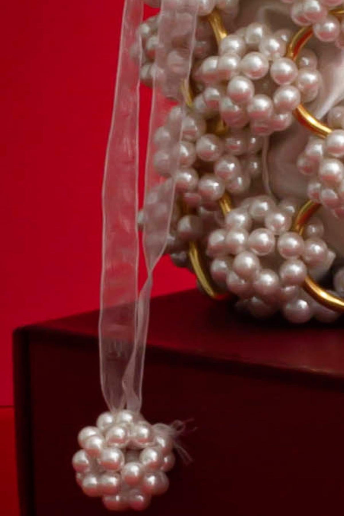 Leila Pearl Gold ring  Bucket bag