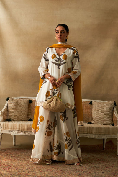 Inaya Vintage Purse - Gold