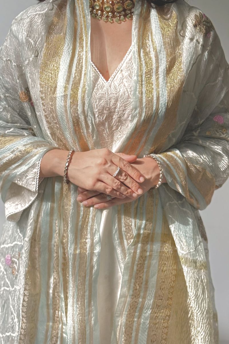 Aarani Crushed Tissue Embroidered Dupatta - Mint