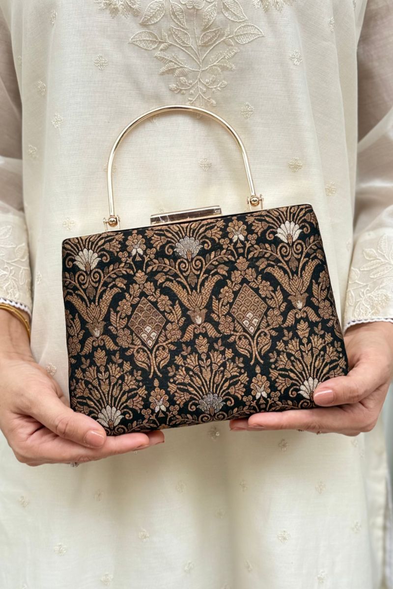 Anantam Pure Silk Clutch - Black