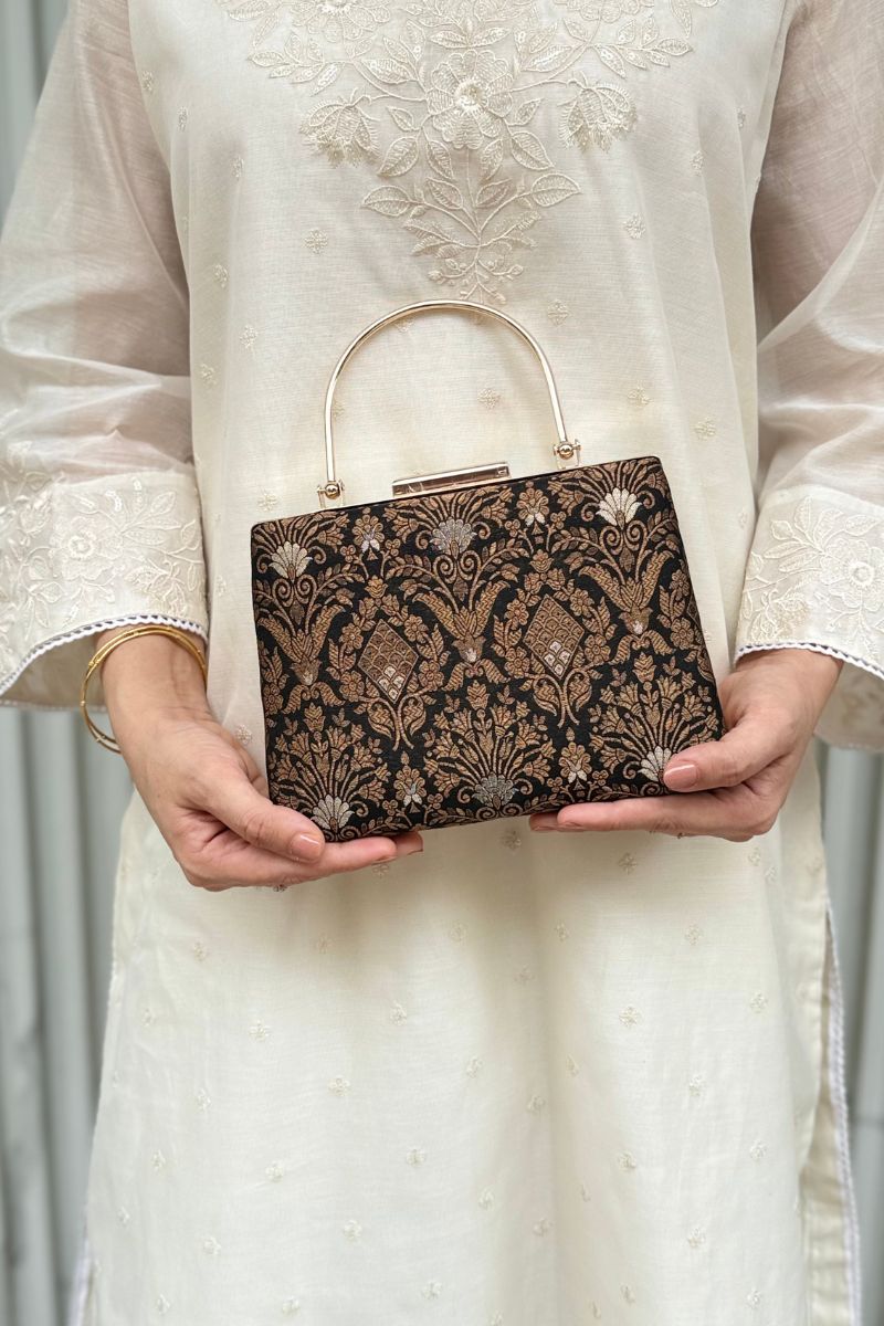 Anantam Pure Silk Clutch - Black