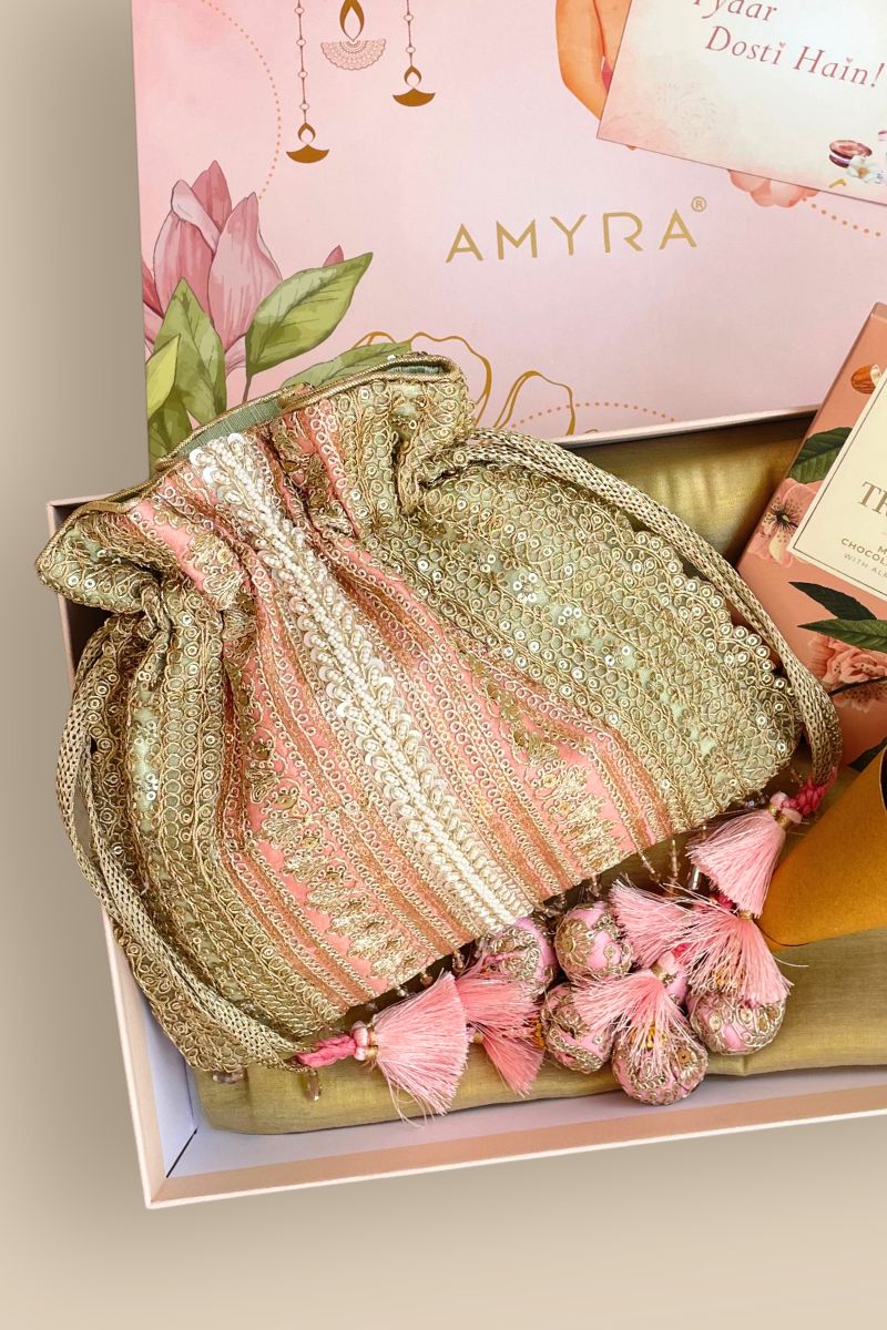 AMYRA - BFF Box