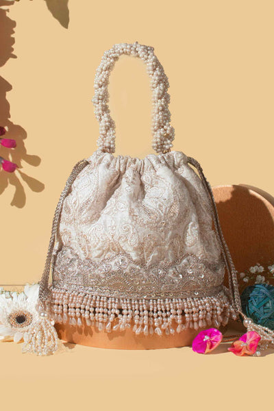 AMYRA Chaand bucket bag