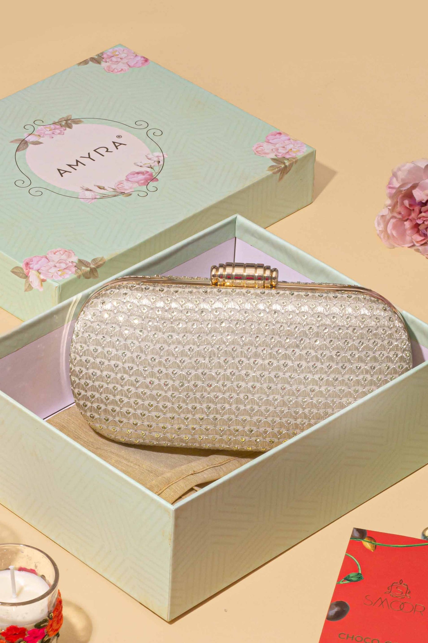 Gift hamper - Champagne Clutch - Gourmet & floral candle box