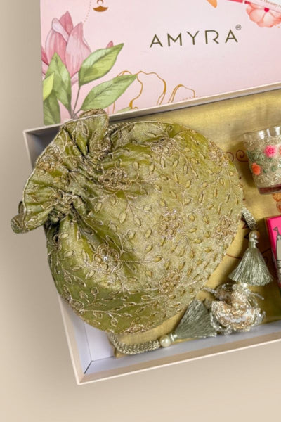Diwali Gift Hamper - Tarang Green potli - Fragrance & Candle Box