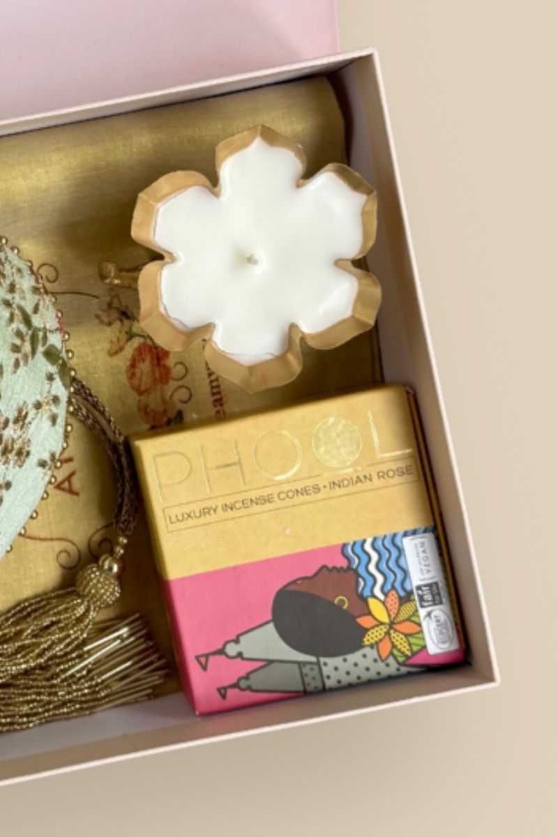 Diwali Gift Hamper - Floral Creeper Mint potli - Fragrance & Candle Box