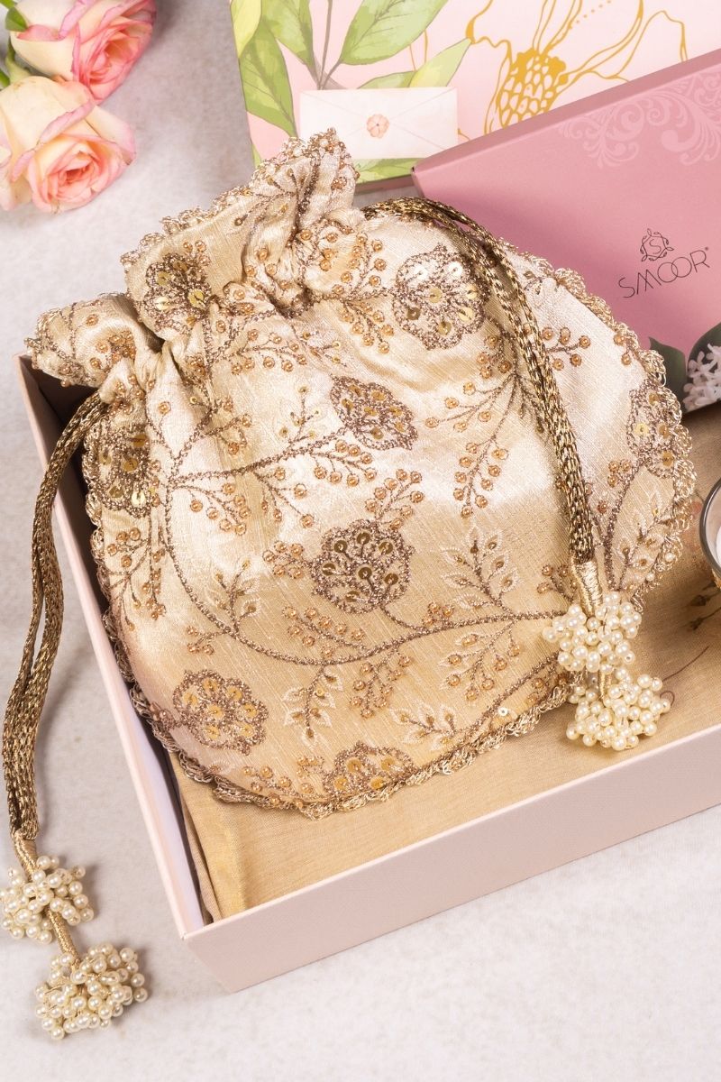 AMYRA - Gift Hamper - Cream Scallop Potli - Gourmet and Candle Box