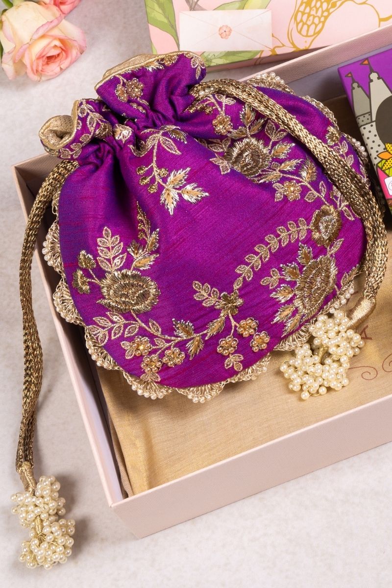 Gift Hamper - Purple Scallop Potli - Candle and Aroma Box