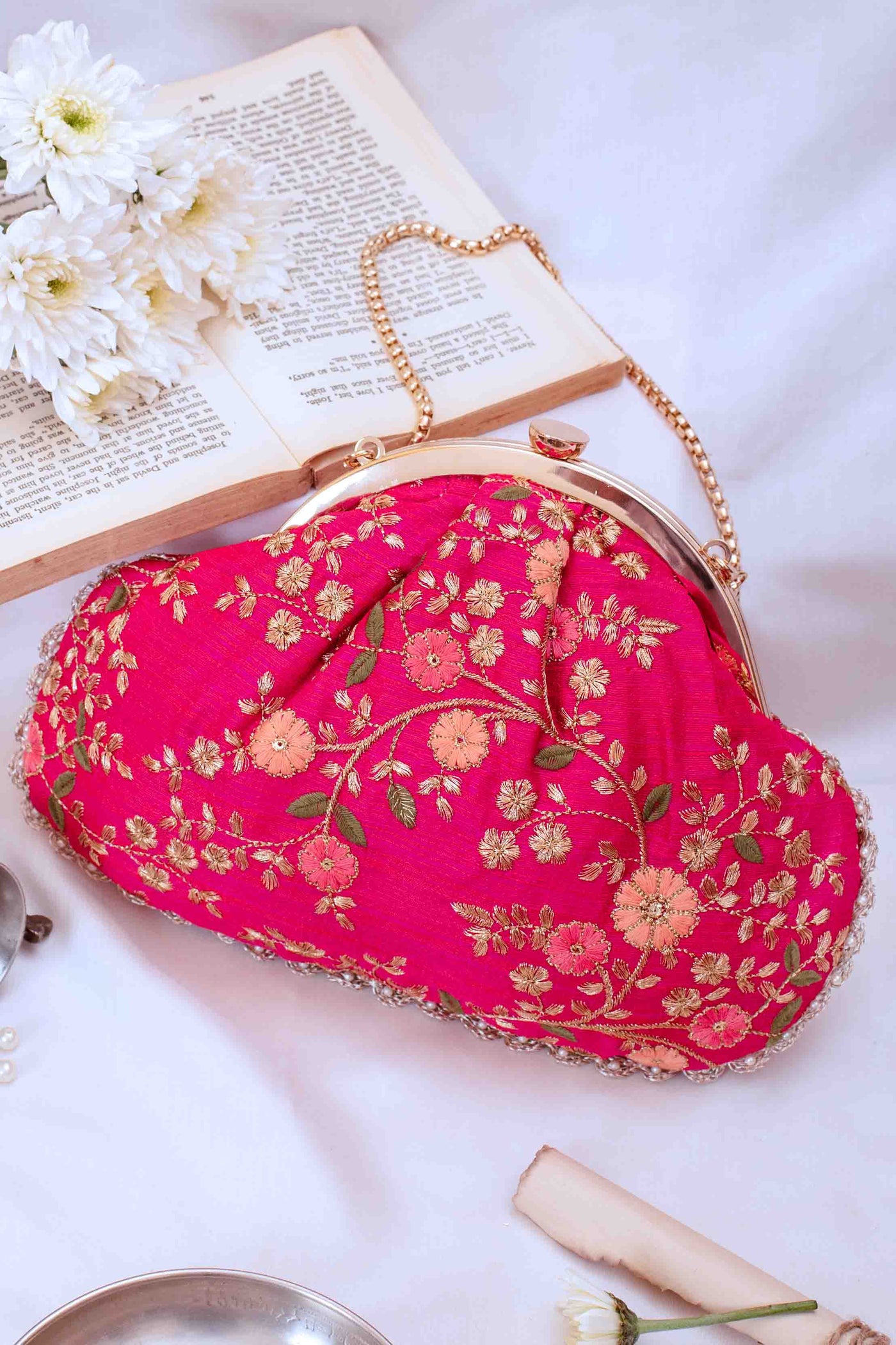 AMYRA Floral creeper vintage purse - Pink