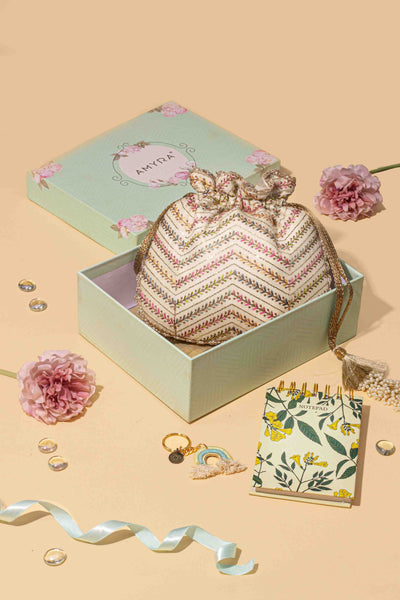 AMYRA Gift hamper - Fiza Potli - Self care & Rainbow Keychain