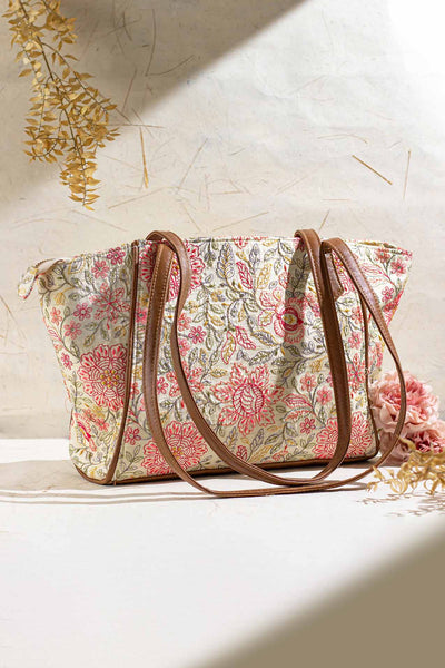AMYRA_Ivy floral embroidered Tote bag