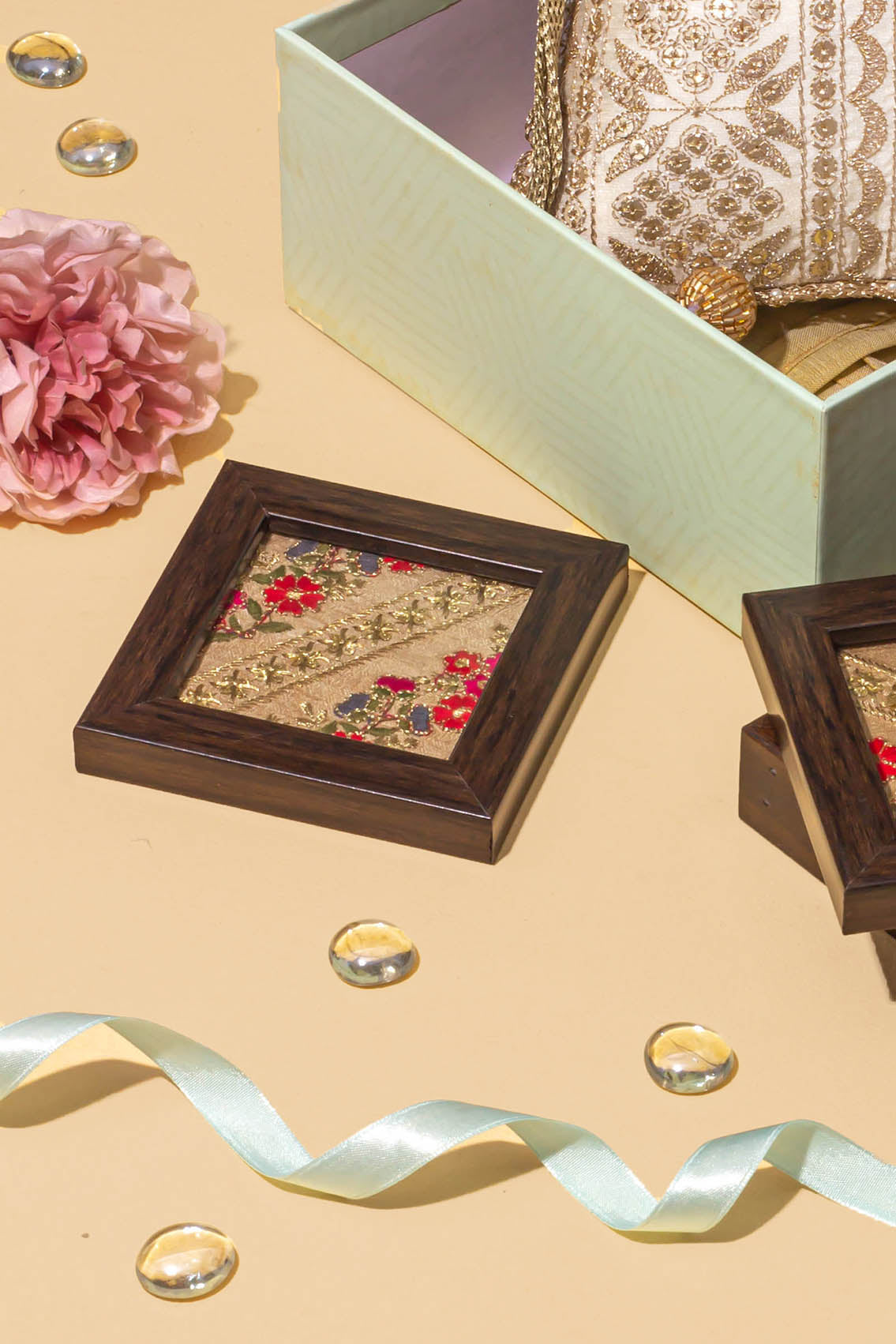 Gift hamper - Mirai cream potli - Home box