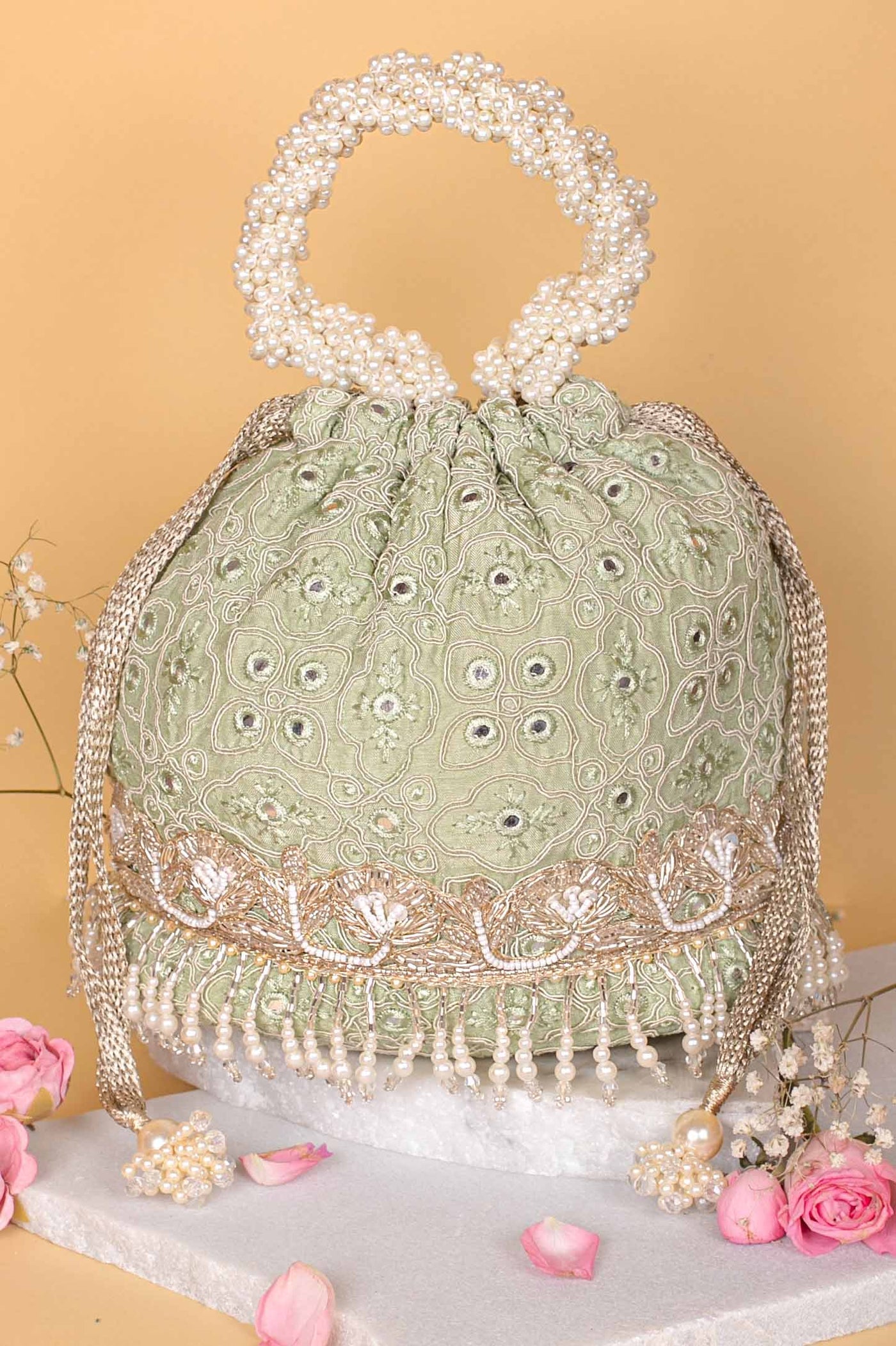 AMYRA Monroe Bucket Bag - Pastel Green