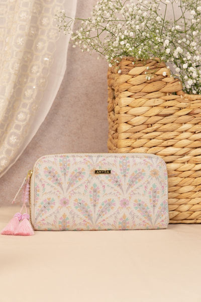 Nyraa Set of 10 Embroidered wedding favor Wallets