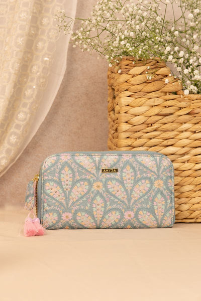 Nyraa Set of 10 Embroidered wedding favor Wallets