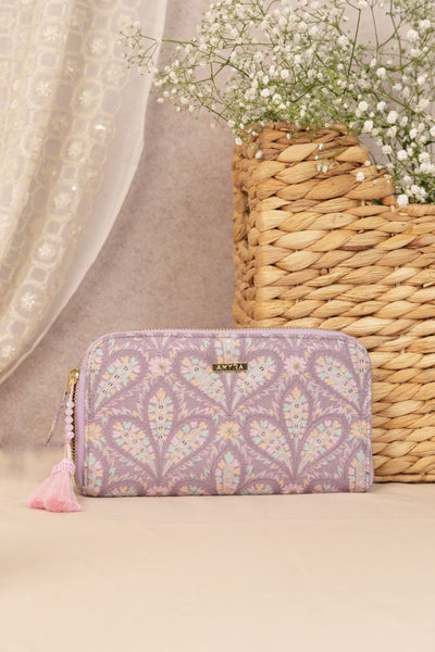 Nyraa Set of 10 Embroidered wedding favor Wallets