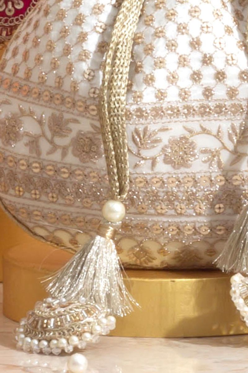 Resham Set of 10 Wedding Favors