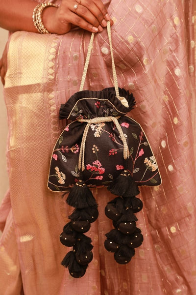 Rua Embroidered Potli - Black