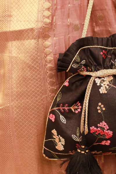 Rua Embroidered Potli - Black