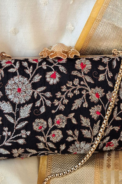 Saaz Embroidered clutch - Black