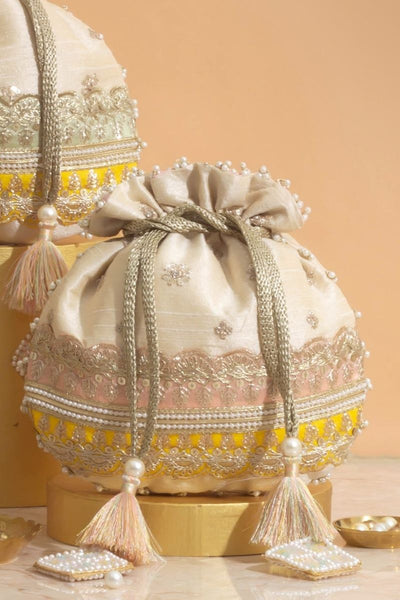 Vibha Set of 10 Wedding Favors