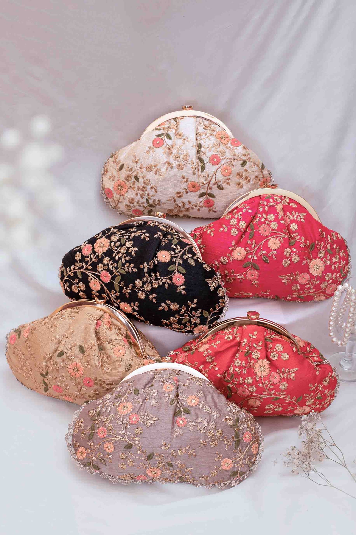 AMYRA - Floral Creeper vintage wedding favor purses - Set of 10