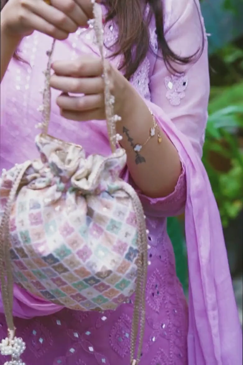 AMYRA AZA PASTEL POTLI