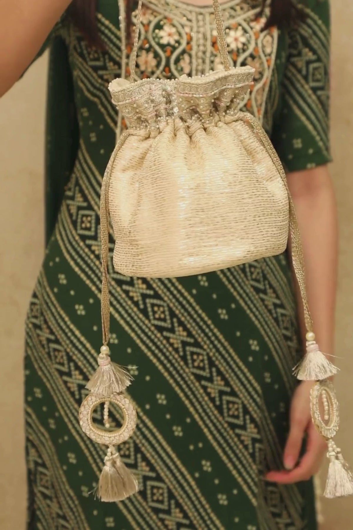 Ruhi Embroidered potli - Beige