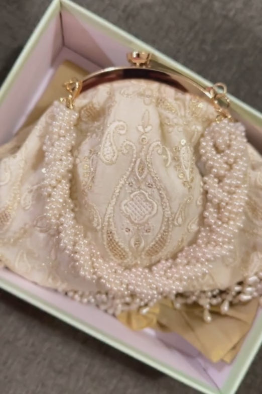 Chaand Vintage Purse