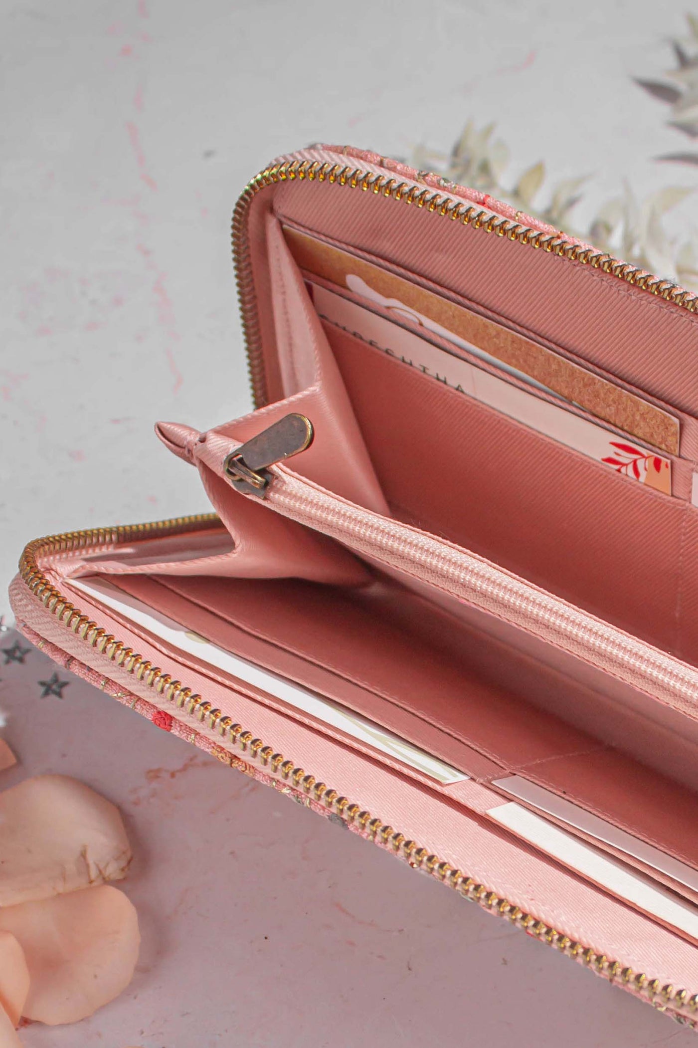 AMYRA Linea wallet