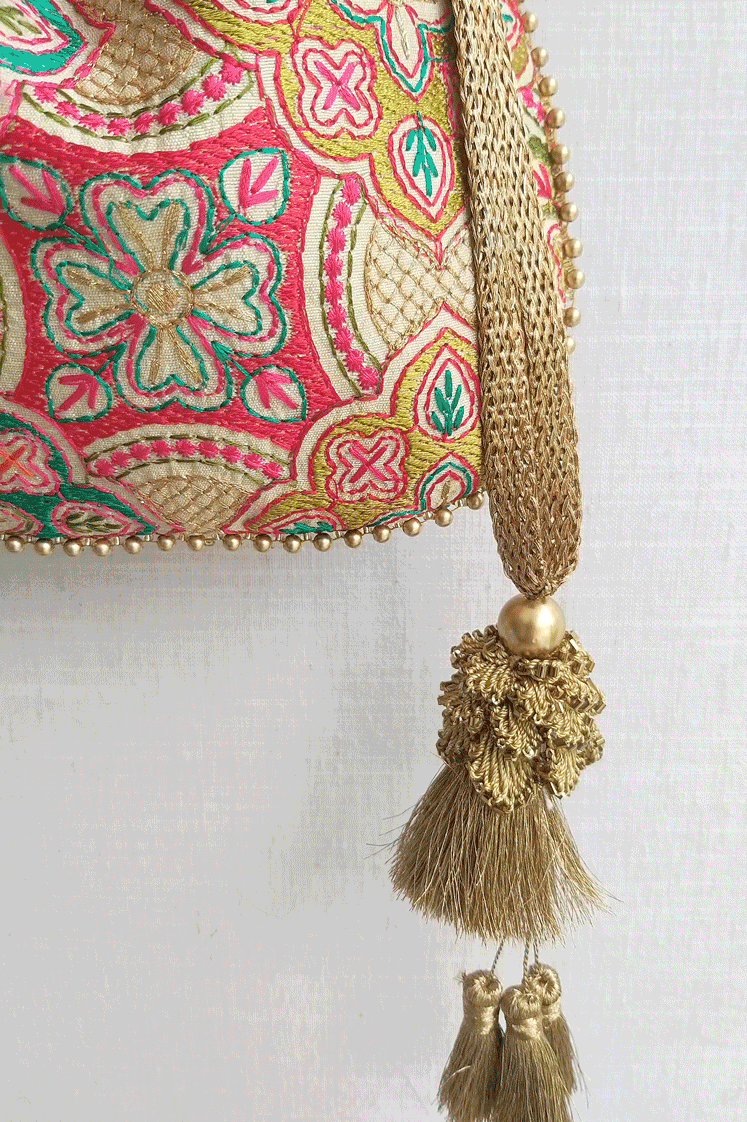 AMYRA Amna Embroidered Potli bag - Cream
