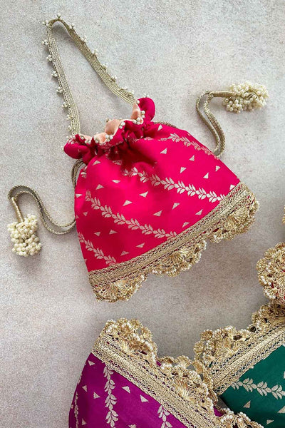 Amyra meher wedding favors_pink