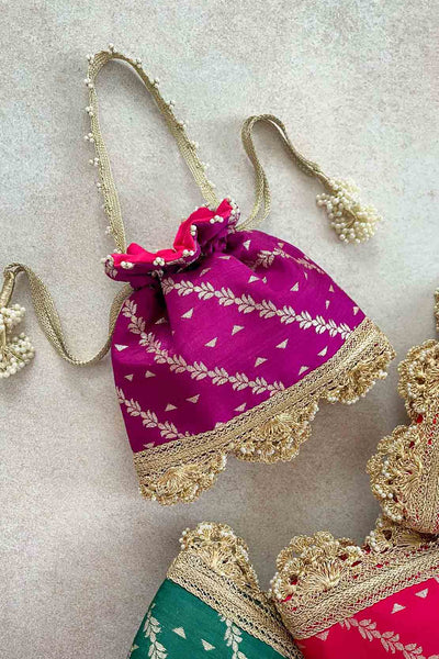 Amyra meher wedding favors_violet