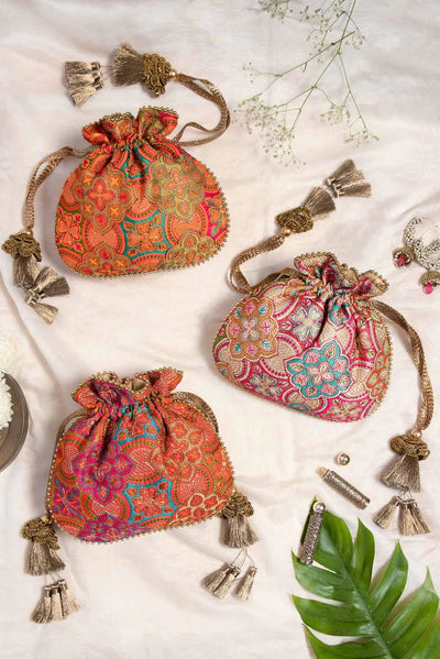 AMYRA Amna Wedding Favors - Set of 15