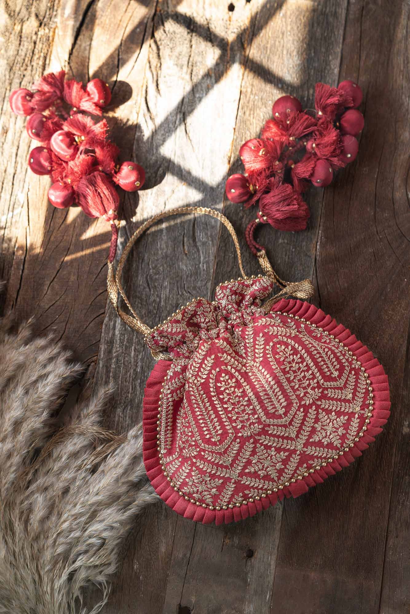 AMYRA Leela Heritage Potli - Maroon