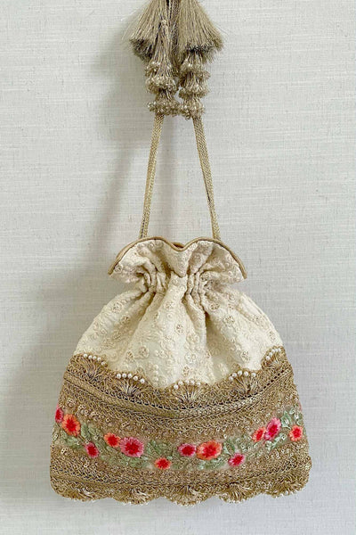 AMYRA Rhapsody threadwork potli - Cream