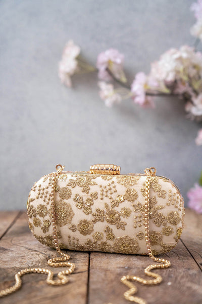 AMYRA Ada capsule clutch