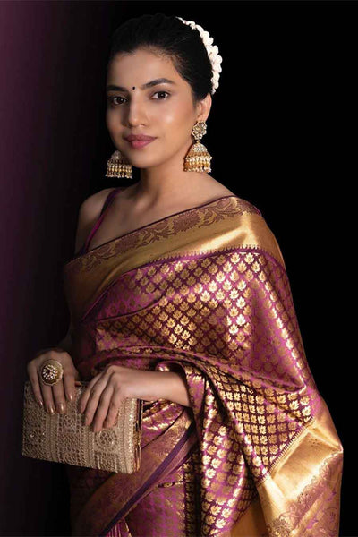 Amyra bella gold box clutch