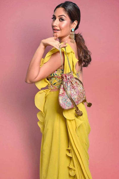 Amyra amna cream potli